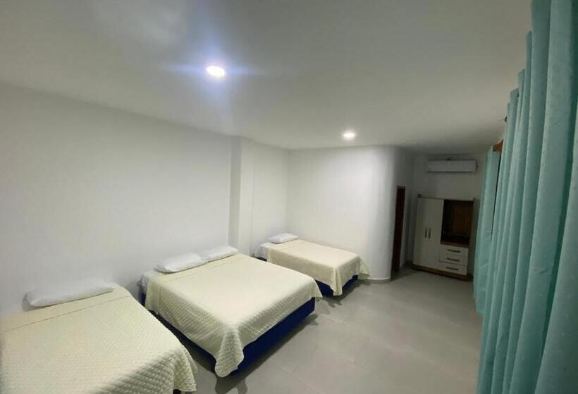 חדר קלאסי לארבעה, Penguin House