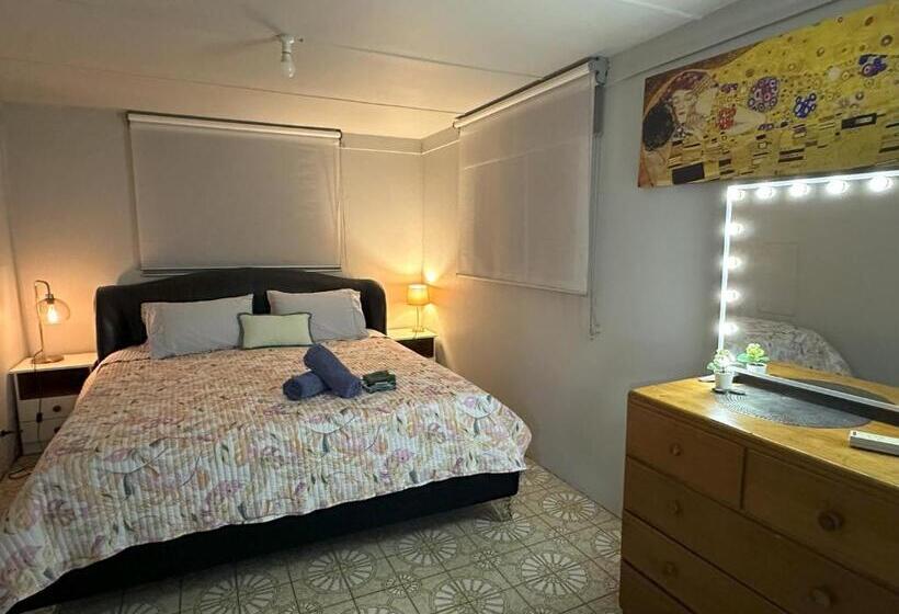 סוויטה משפחתית, Zen Escape Guest House  Romantic Escape, Cozy Delight, Oasis Suite