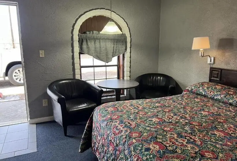 スタンダードルーム, Frontier Motel