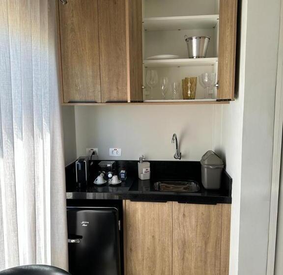 Люкс Вид на Бассейн, ágape Suítes & Apartamentos