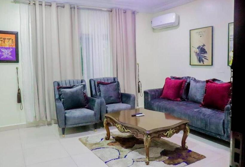 اتاق لوکس, Golden Tulip Hotel Evergreen Port Harcourt