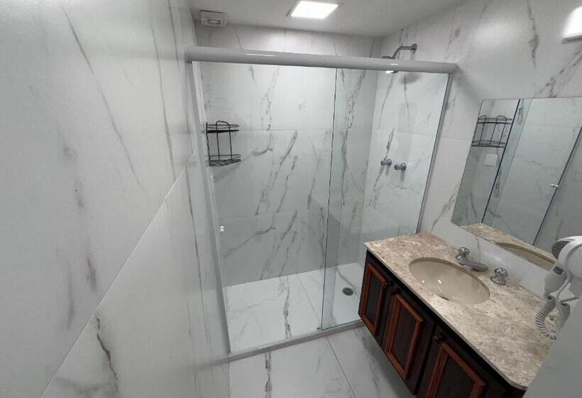 低层单卧公寓, Camas Queen Com Serviço De