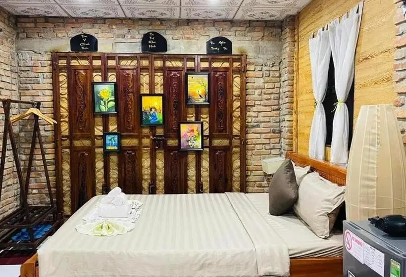 اتاق لوکس, Homestay Tí Nị