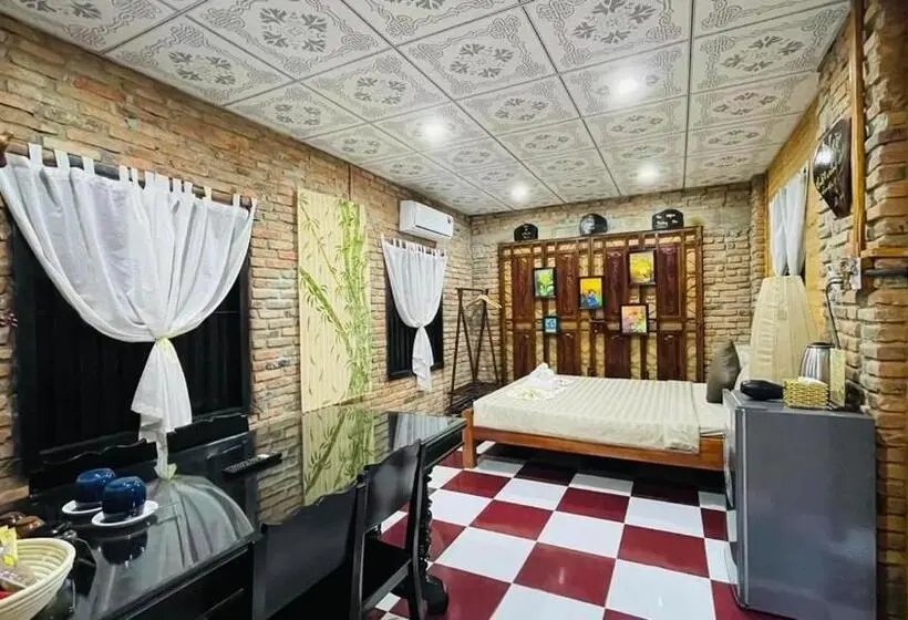 اتاق لوکس, Homestay Tí Nị