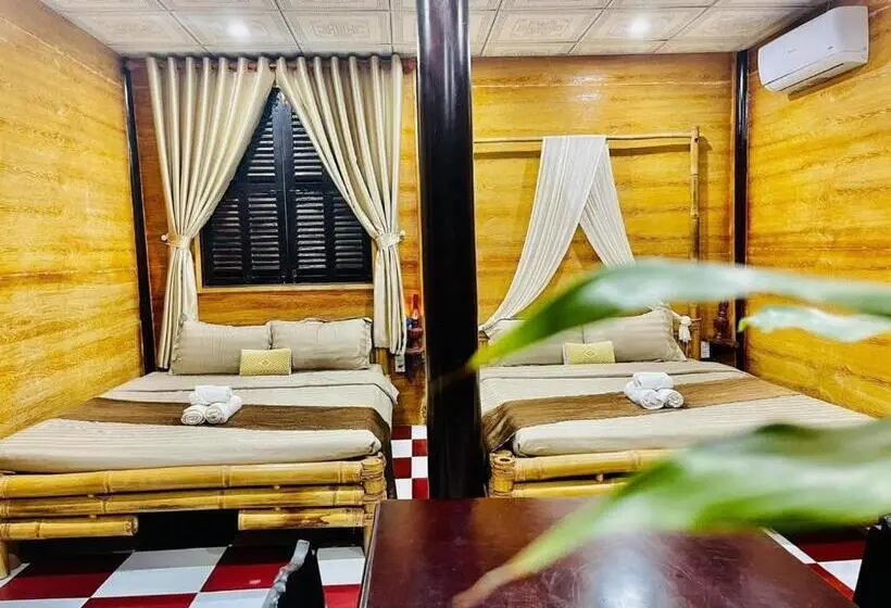 اتاق خانوادگی, Homestay Tí Nị