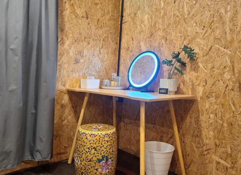 Номер Стандарт Совместная Ванная, Sunzi Boutique Hostel : ซันซิ บูทีค โฮสเทล