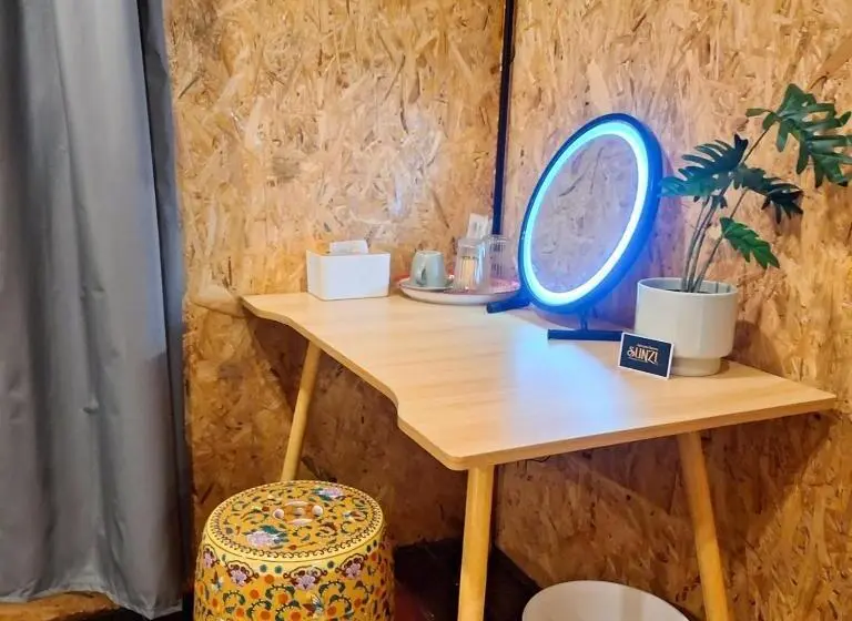 バス共有のスタンダードルーム, Sunzi Boutique Hostel : ซันซิ บูทีค โฮสเทล