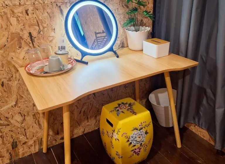バス共有のスタンダードルーム, Sunzi Boutique Hostel : ซันซิ บูทีค โฮสเทล
