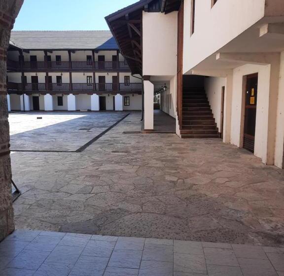 اتاق کلاسیک سه تخته, Turistički Centar Andrićgrad