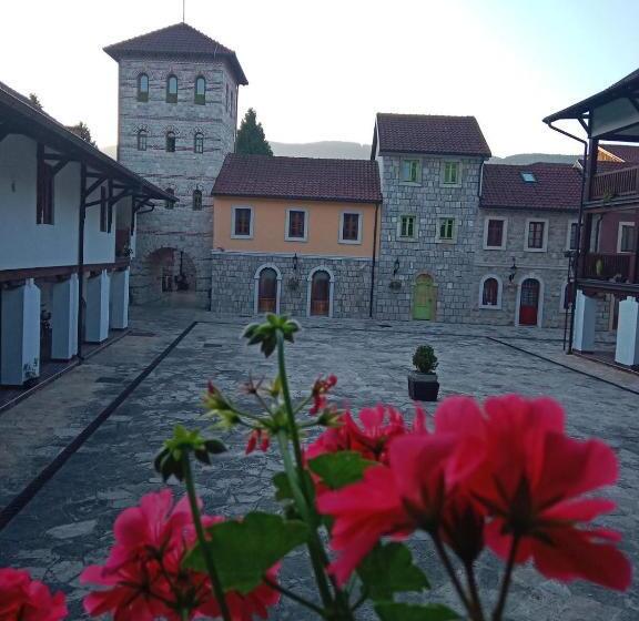 اتاق کلاسیک سه تخته, Turistički Centar Andrićgrad