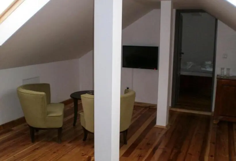 اتاق لوکس چهار تخته, Turistički Centar Andrićgrad