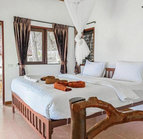 חדר סטנדרט עם מרפסת, Phi Phi Private Beach Resort