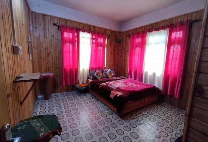 غرفة قياسية ثلاثية, Lolegaon Farmstay By Stayapsrt