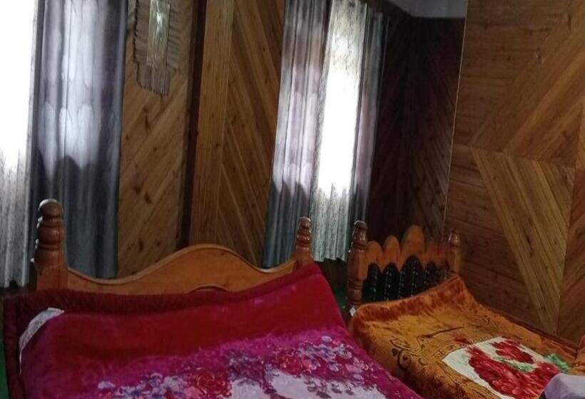 غرفة عائلية, Lolegaon Farmstay By Stayapsrt