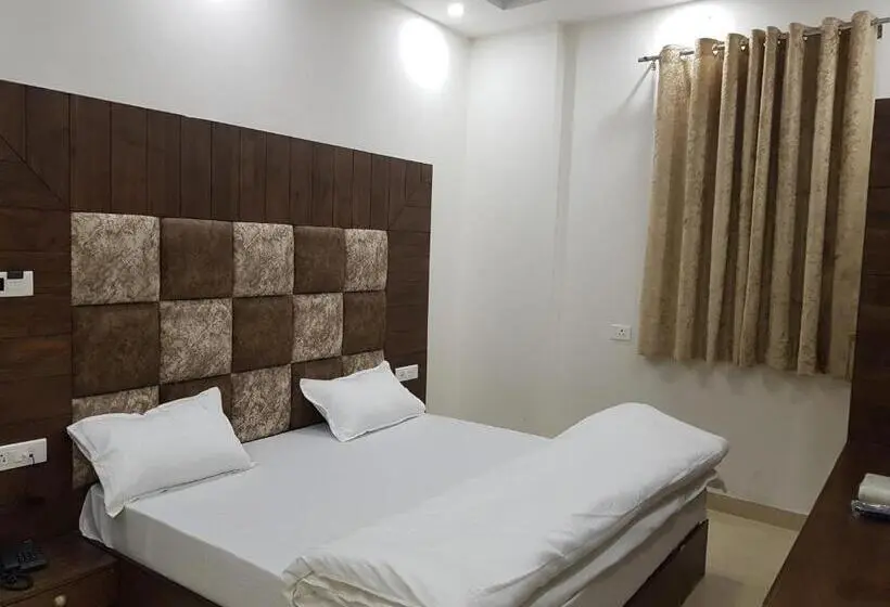 اتاق استاندارد, New Gokul Grand