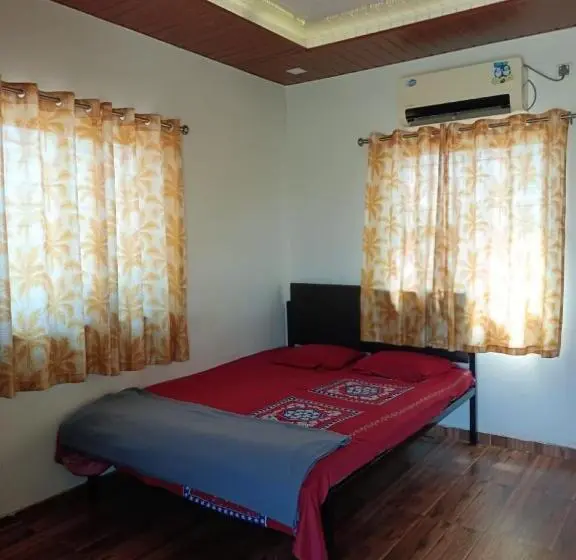 デラックスルーム, Ranvara Resorts , Vadgaon