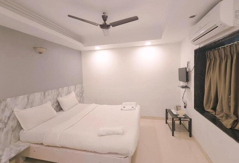 Quarto Deluxe, Vrs Satkar