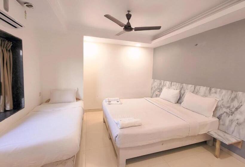 Quarto Triplo Estandar, Vrs Satkar