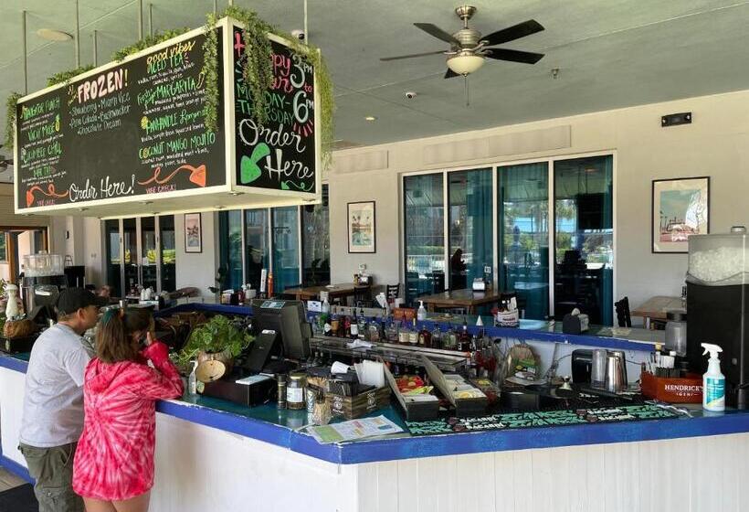 شقة غرفة واحدة مطلة على حمام السباحة, Marvelous 9th Floor Condo Gulf, Pool & Sunset View