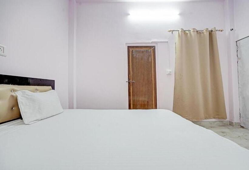 اتاق کلاسیک سه تخته, Oyo Hotel Classic Villa