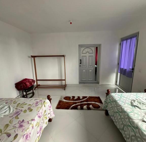 اتاق استاندارد سه نفره, Casa Socorro Cham