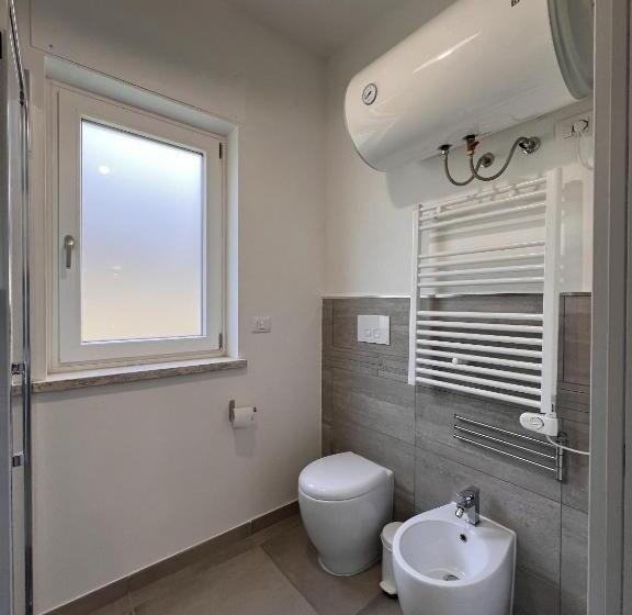 キングサイズベッドのスタンダードルーム, Guest House Montestallone