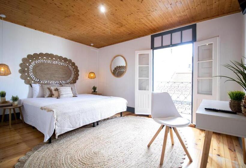اتاق لوکس با بالکن, Sé Velha Suites