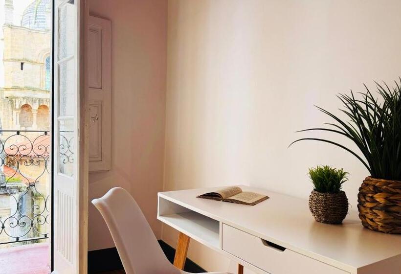 اتاق لوکس با بالکن, Sé Velha Suites