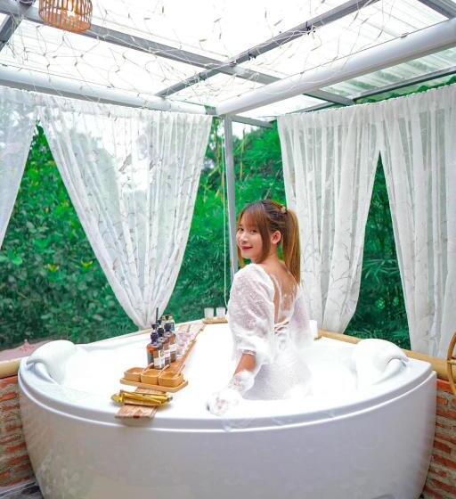 标准间带漩涡浴缸, Farm Hi Nan ฟาร์มไฮ่น่าน