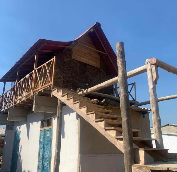 اتاق خانوادگی, Lunagua