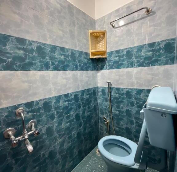 חדר סטנדרט לשלושה, T2 By Livelehood Habitat