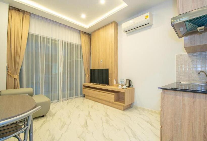 Номер Стандарт Вид на Бассейн, D Eco Hotel Health Center Pattaya