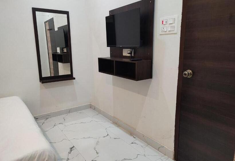 デラックスルーム, Mahadev Inn