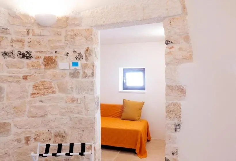 Standard Kolmen Hengen Huone, Masseria Dirupo