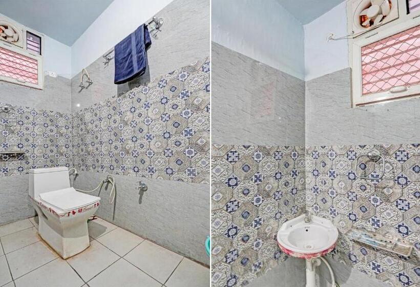 トリプルクラシックルーム, Oyo R.k Bohra Guest House