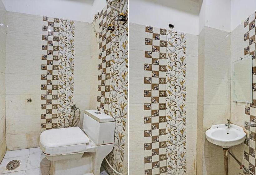 Трехместный Номер Классика, Oyo Flagship New Rajpoot Hotel Banquet