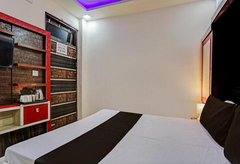 Трехместный Номер Классика, Oyo Flagship New Rajpoot Hotel Banquet