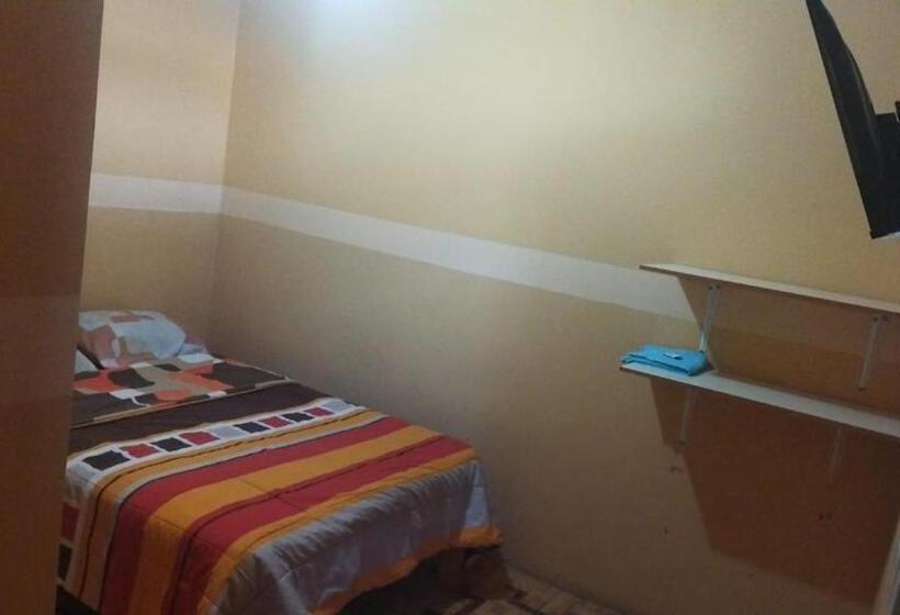 اتاق استاندارد یک نفره, Hospedaje Huarangal