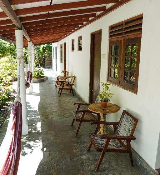 Pokój Standard Widok Ogród, Surf Side Madiha Matara