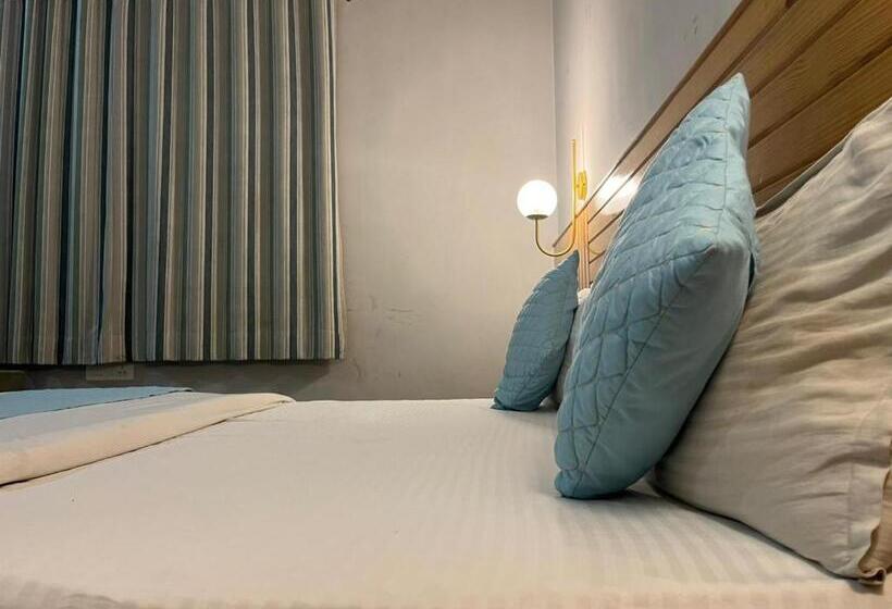 Номер Стандарт, The Circle Era   An Aesthetic Hostel By Shivaneel Hospitality