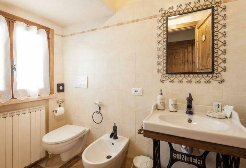 スタンダードルーム, La Casa Delle Rondini