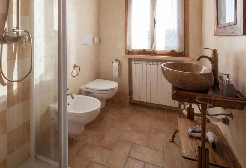 バス共有のスタンダードルーム, La Casa Delle Rondini