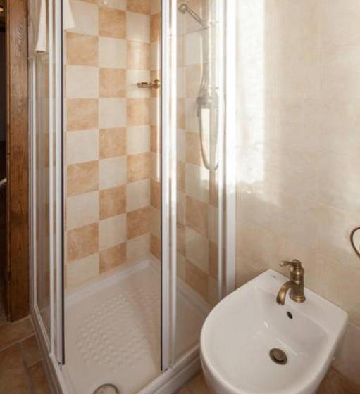 バス共有のスタンダードルーム, La Casa Delle Rondini