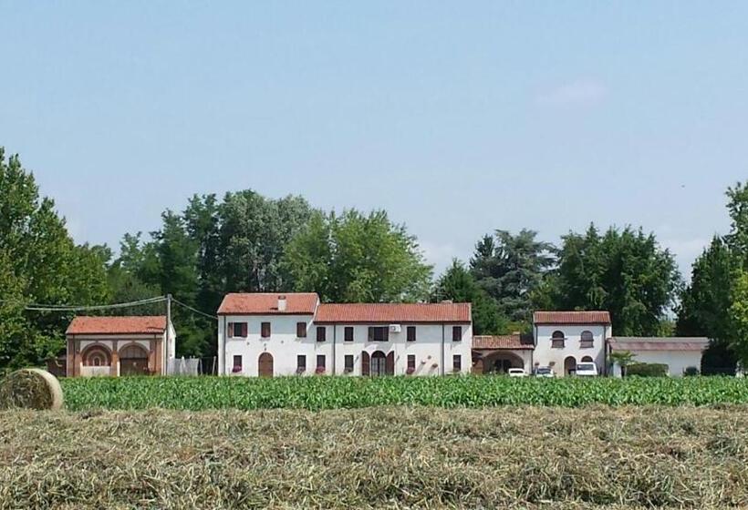 スタンダードトリプルルーム, La Casa Delle Rondini