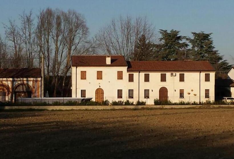 スタンダードトリプルルーム, La Casa Delle Rondini