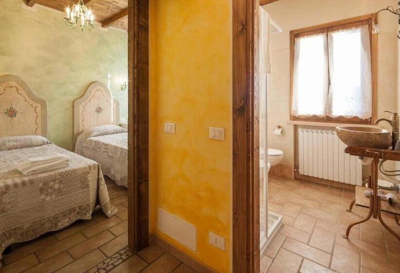 バス共有のスタンダードルーム, La Casa Delle Rondini