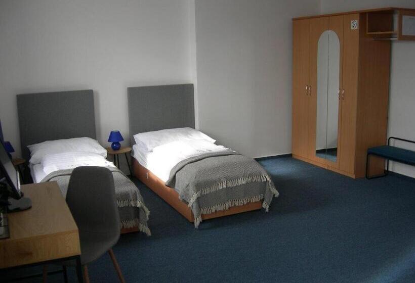 اتاق سوپریور سه تخته, Garni G Hotel žilina