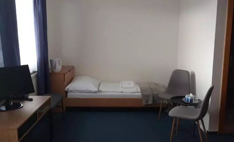 اتاق سوپریور سه تخته, Garni G Hotel žilina