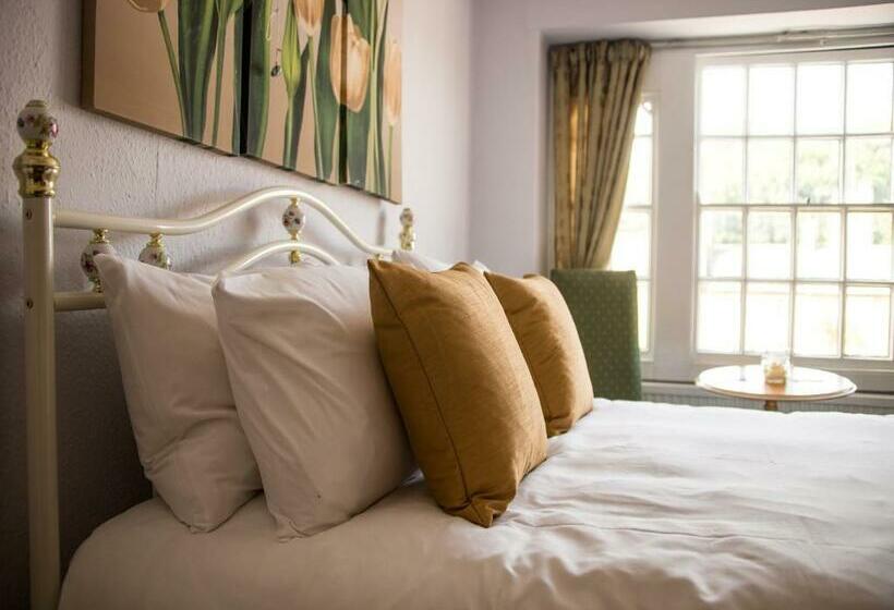 高级大房间, Phelips Arms