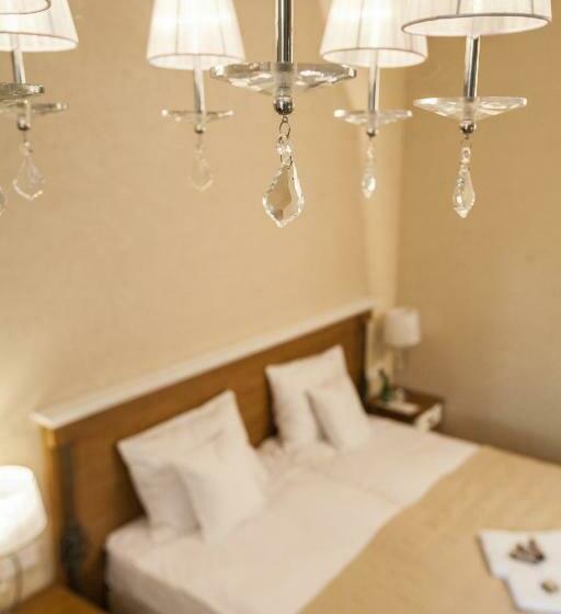 コンフォートルーム, Alhambra